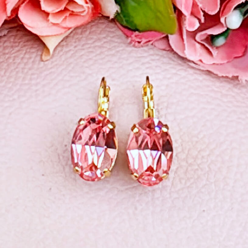 Kleine Ohrhänger mit ovalem Glas-Kristall in Rosa