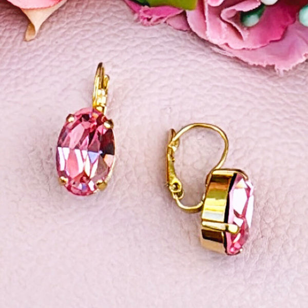 Kleine Ohrhänger mit ovalem Glas-Kristall in Rosa