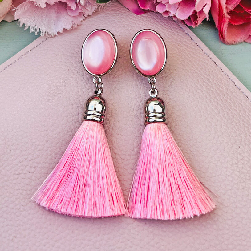 Silberne Ohrstecker in Rosa mit Quaste von AmuseToi