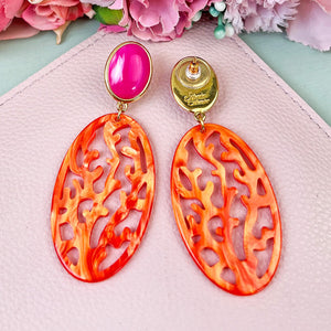 Pinkfarbene Ohrstecker mit orangem Oval in Korallenoptik