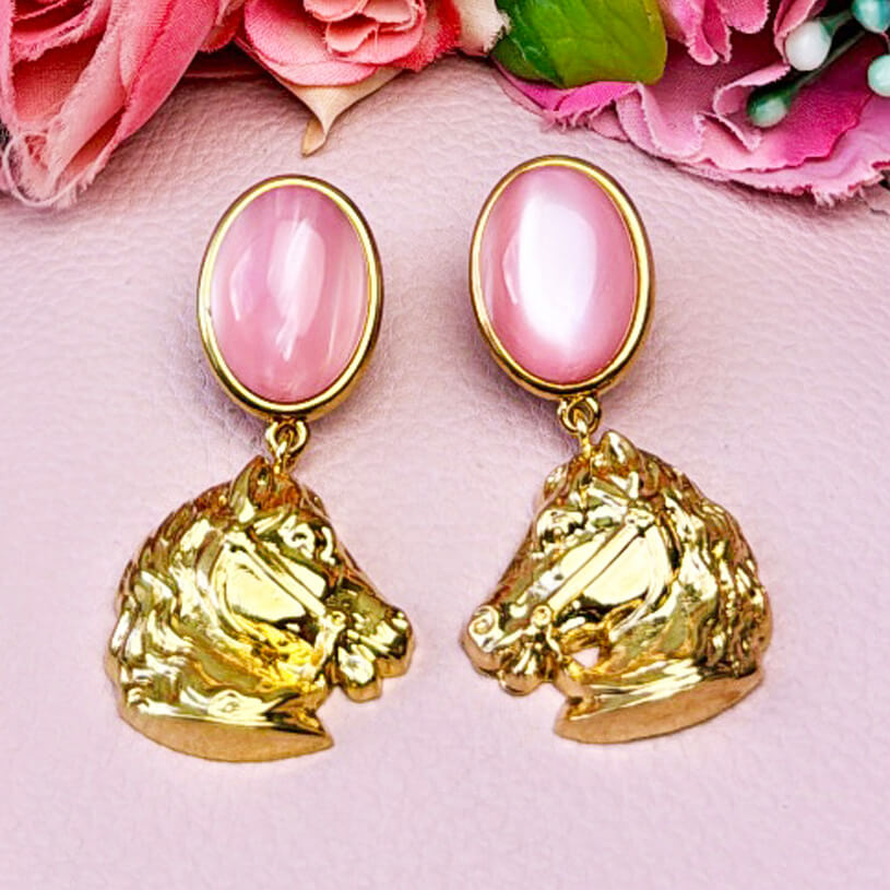 Pferde Ohrringe mit rosa Oval von AmuseToi