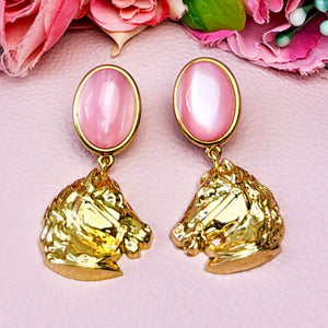 Pferde Ohrringe mit rosa Oval von AmuseToi
