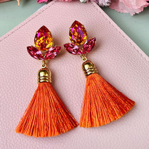 Glitzernde Ohrstecker mit Glas-Kristallen in Pink und Orange mit edler Quaste