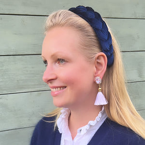 Edel funkelnde Ohrstecker in Flieder mit Quaste