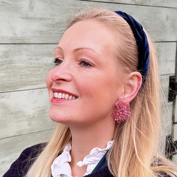 Pinke Perlen-Ohrringe in Blütenform