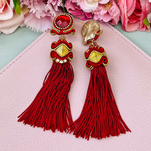Orientalisch anmutende QuastenOhrringe in Rot und Gold