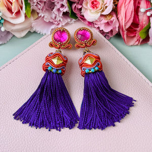 Orientalisch anmutende QuastenOhrringe in Violett, Pink und Orange