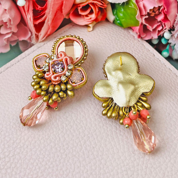 Zeitlose Soutache-Ohrringe in Lachs, Rosa und Gold
