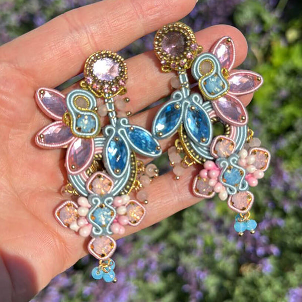 Große Soutache-Ohrringe in Zartrosa und Zartblau