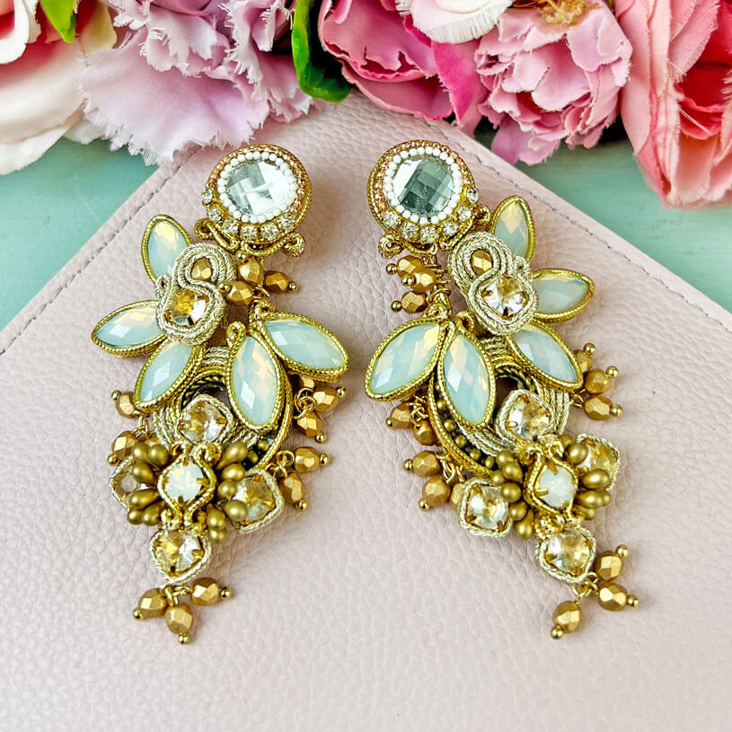 Große elegante Soutache-Ohrringe in Gold- und Champagnertönen