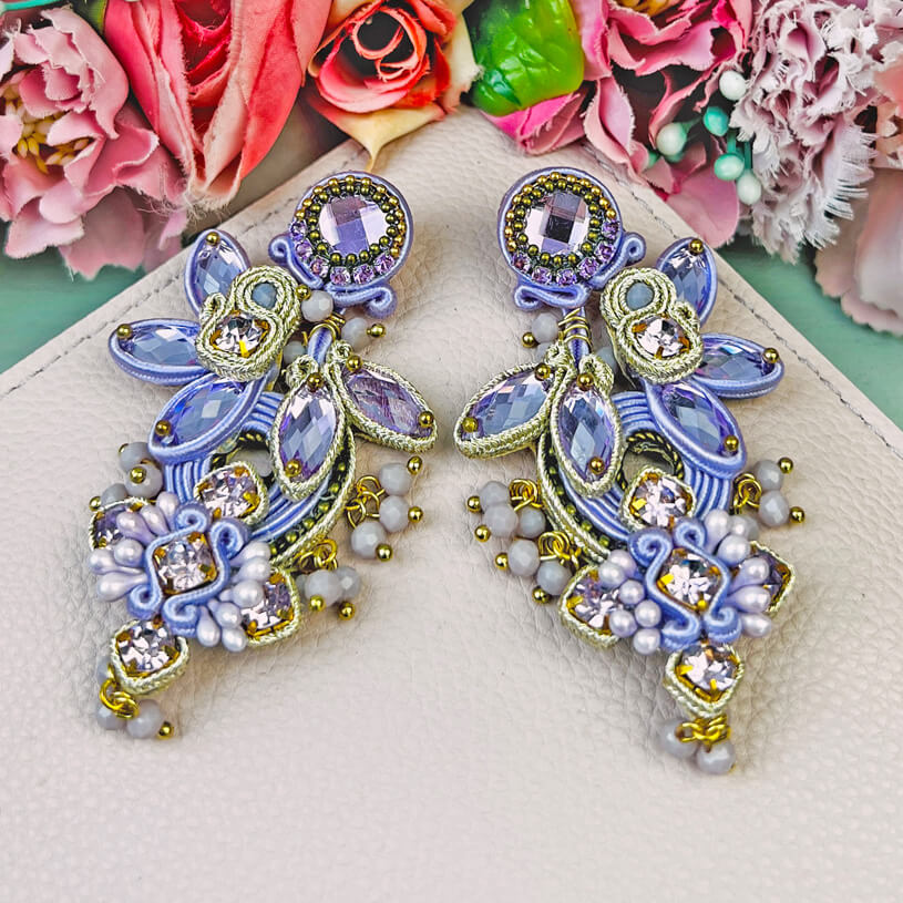 Große Soutache-Ohrringe in Flieder und Champagner