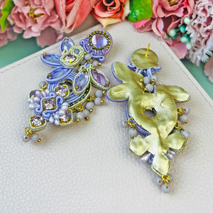 Große Soutache-Ohrringe in Flieder und Champagner