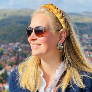 Gold und Silber glänzende Statement-Ohrringe mit Glitzer-Tropfen
