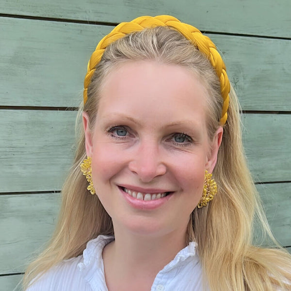 Edle Perlen-Ohrringe aus mehreren Blüten in Gelb