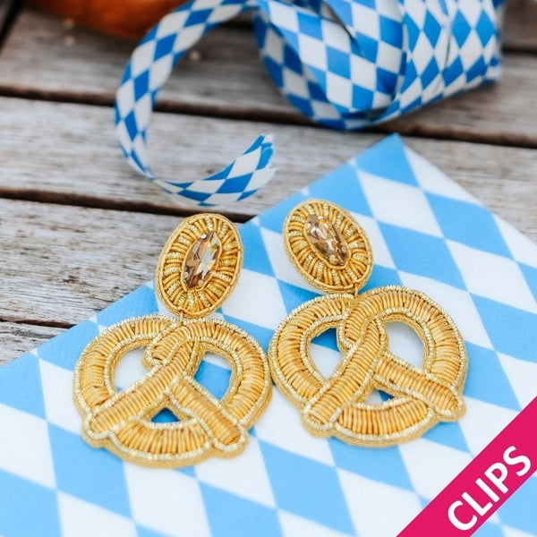 Auffällige Soutacheohrclips als goldene Bretzel
