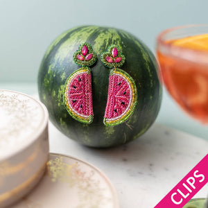 Auffällige Soutacheohrclips als Melone