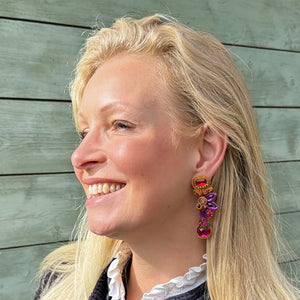 Dekorative Soutache-Ohrstecker in Orange und Pink