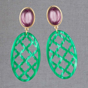 Vergoldete Ohrstecker in amethystfarbem mit wunderschönem schimmerndem dunkelgrünen Oval im Marrakesch-Stil