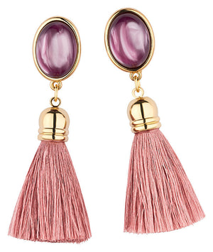 Quasten Ohrringe als Ohrstecker in Amethyst mit  Quaste in Puderrosa von AmuseToi