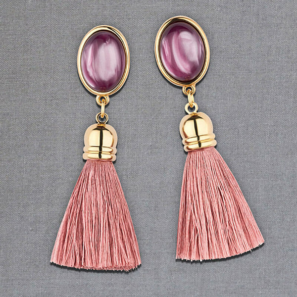 Quasten Ohrringe als Ohrstecker in Amethyst mit  Quaste in Puderrosa von AmuseToi