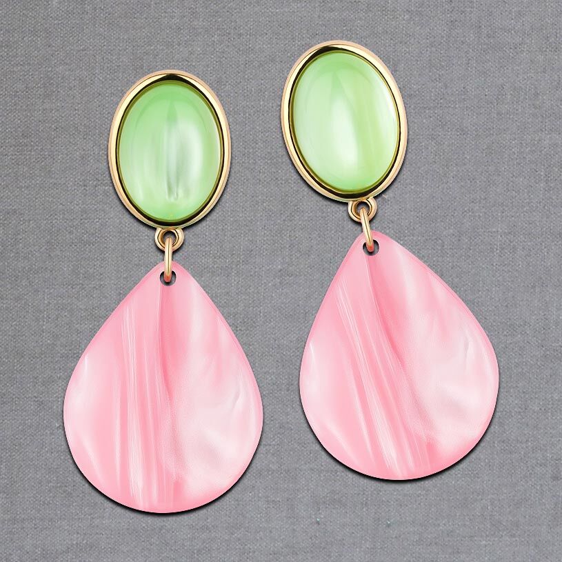 Hellgrüne Ohrstecker mit Tropfen in Rosa von AmuseToi