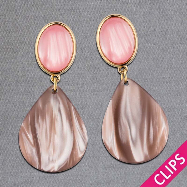 Rosafarbene Ohrstecker mit Tropfen in Beige von AmuseToi