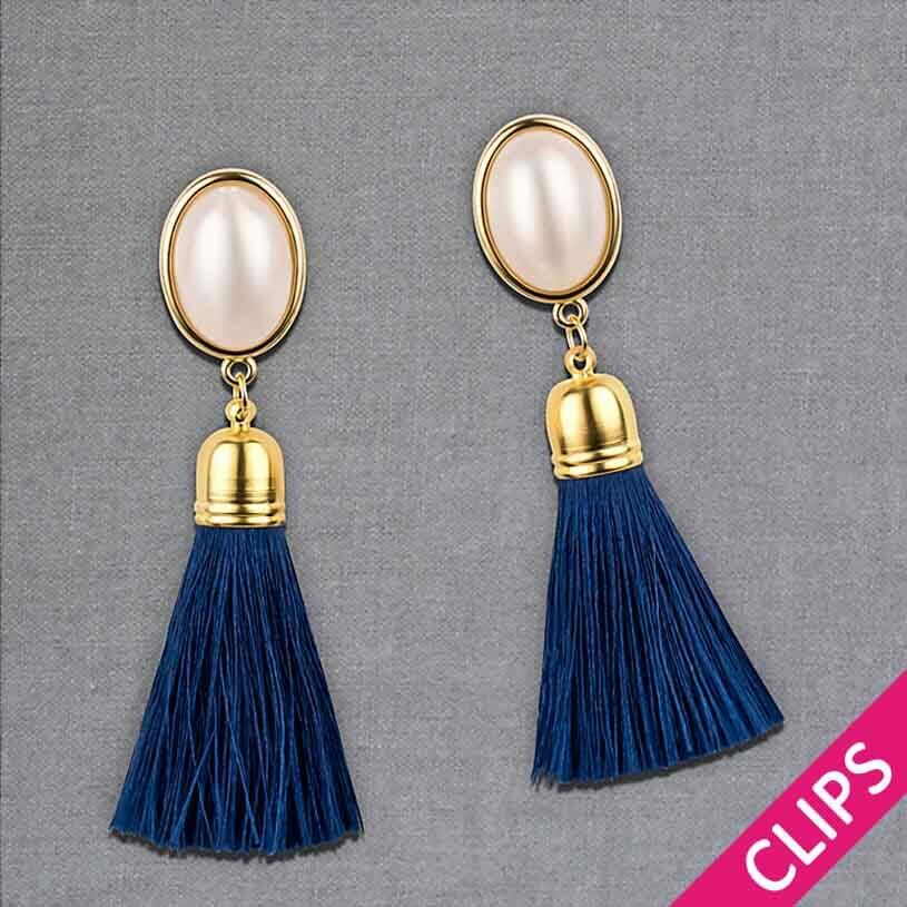 Quasten Ohrringe als Ohrclips in Perlmuttoptik mit marineblauer Quaste von AmuseToi