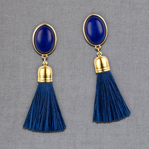Quasten Ohrringe als Ohrstecker in Dunkelblau mit marineblauer Quaste von AmuseToi