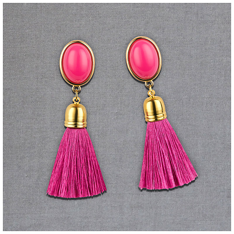 Quasten Ohrringe als Ohrstecker in Pink mit pinkfarbener Quaste von AmuseToi