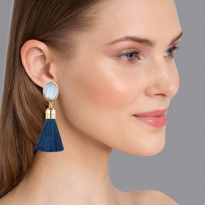 Schimmernde hellblaue Ohrstecker mit marineblauen Quasten
