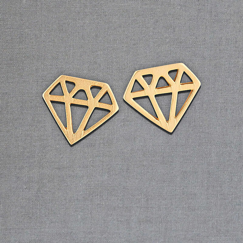 Vergoldeter kleiner Ohrstecker in Diamantform