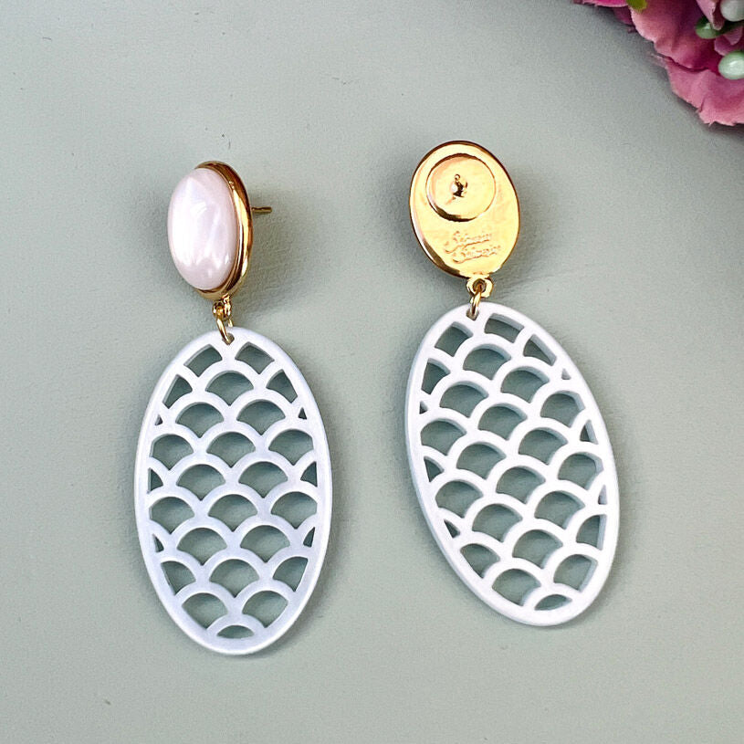 Rosafarbene Ohrstecker mit hellblauem Oval von AmuseToi