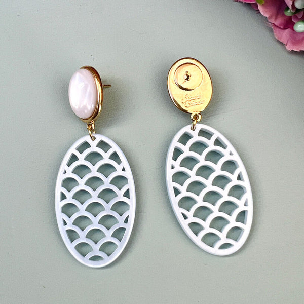 Rosafarbene Ohrstecker mit hellblauem Oval von AmuseToi