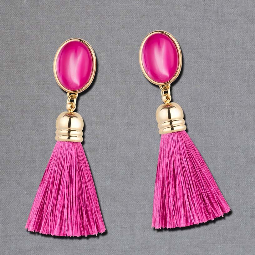 Pinkfarbene Ohrstecker mit schönen seidigen Quasten