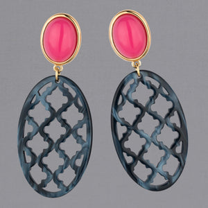 Vergoldete Ohrstecker in leuchtendem Pink mit schönem dunkelblauen Oval im Marrakesch-Stil von AmuseToi