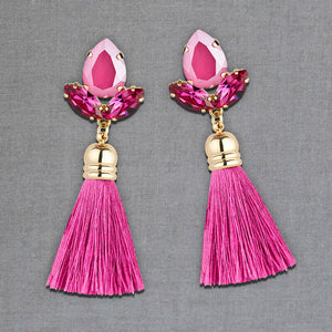Glitzernde Ohrstecker in Pink mit edler Quaste von AmuseToi