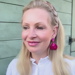Pinke Ohrringe mit Blütenblättern
