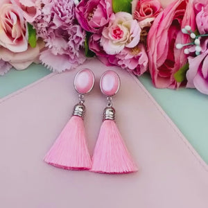 Silberne Ohrstecker in Rosa mit Quaste von AmuseToi