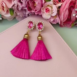 Edel funkelnde Ohrstecker in Pink mit Quaste