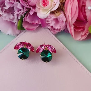 Funkelnde Ohrhänger mit Glas-Kristallen in Dunkelgrün und Pink