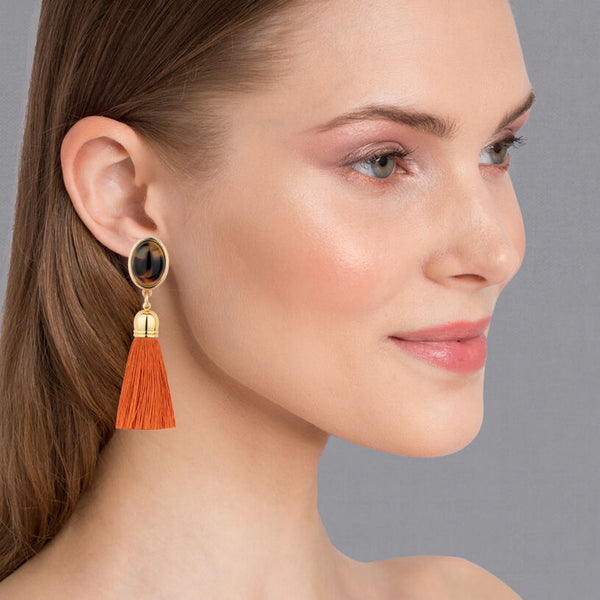 Ohrclips in Schildpattfarben mit  Quaste in Orange von AmuseToi