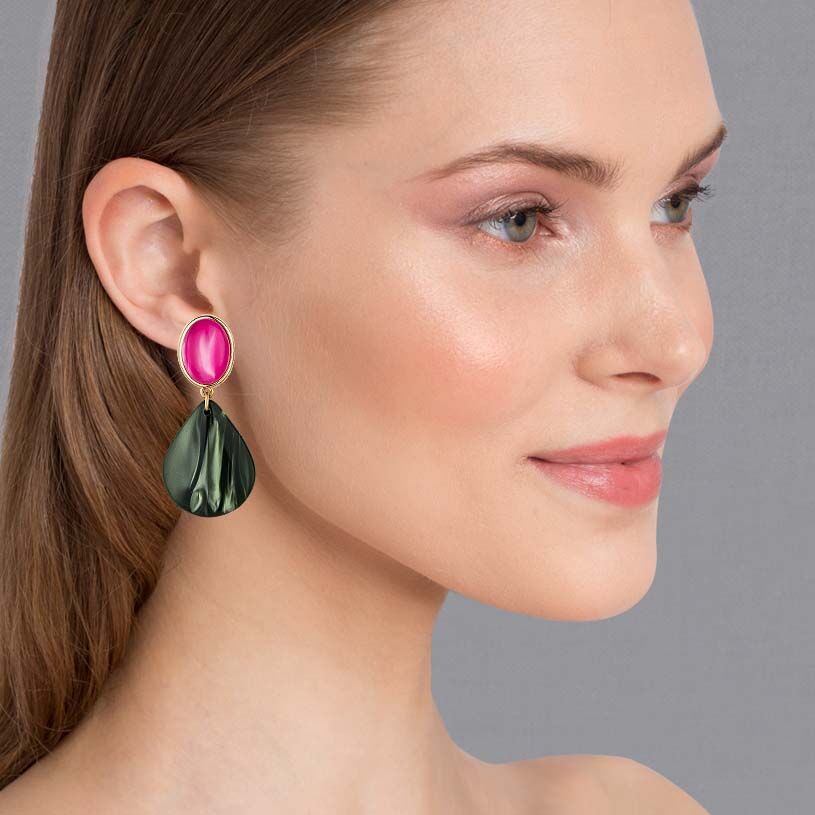 Pinke Ohrstecker mit Tropfen in Silbergrün von AmuseToi