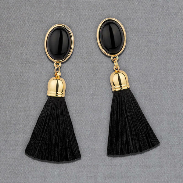 Schwarze Ohrringe als Ohrstecker in Schwarz mit schwarzer Quaste von AmuseToi