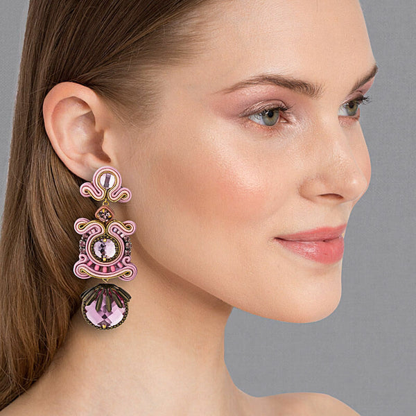 Hübsche Soutache-Ohrringe in Rosa