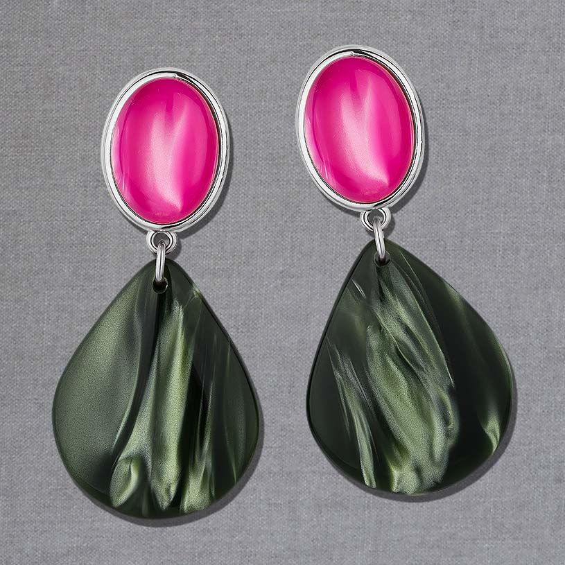 Pinkfarbene Ohrstecker mit silbergrünen Tropfen  in Silberfarben von AmuseToi