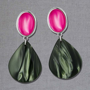 Pinkfarbene Ohrstecker mit silbergrünen Tropfen  in Silberfarben von AmuseToi